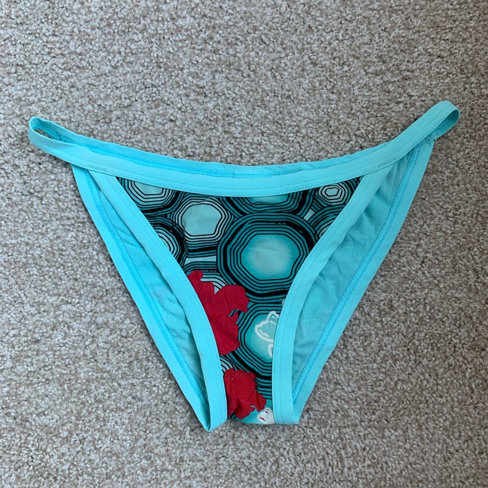 High leg briefs  Bottom Bikini Size:M